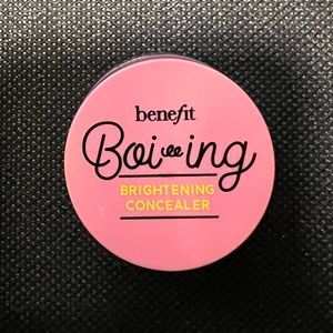 New Benefit Boiing Brightening Concealer